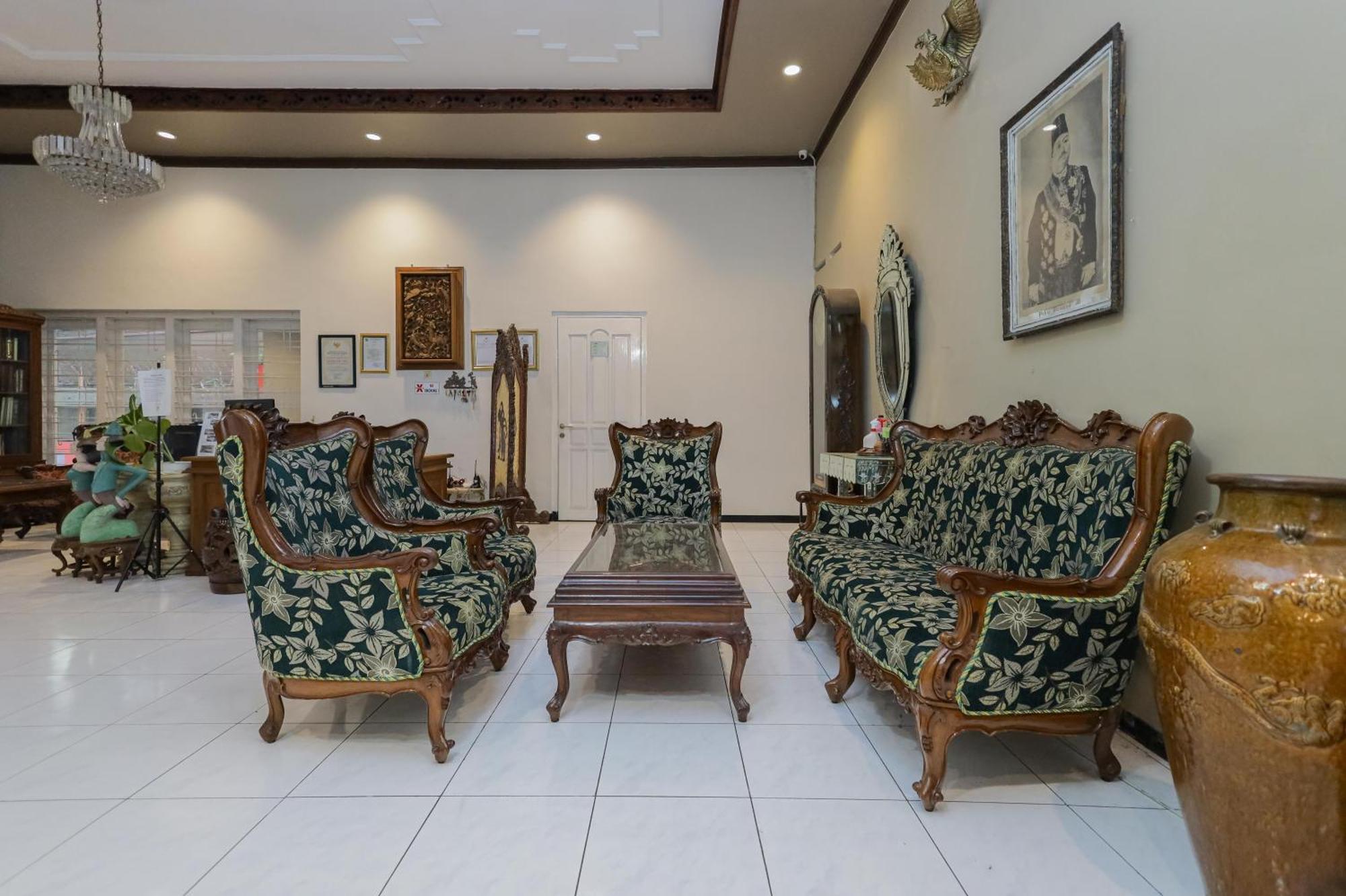 Reddoorz Plus At Swun Stay Raya Langsep Malang Eksteriør billede