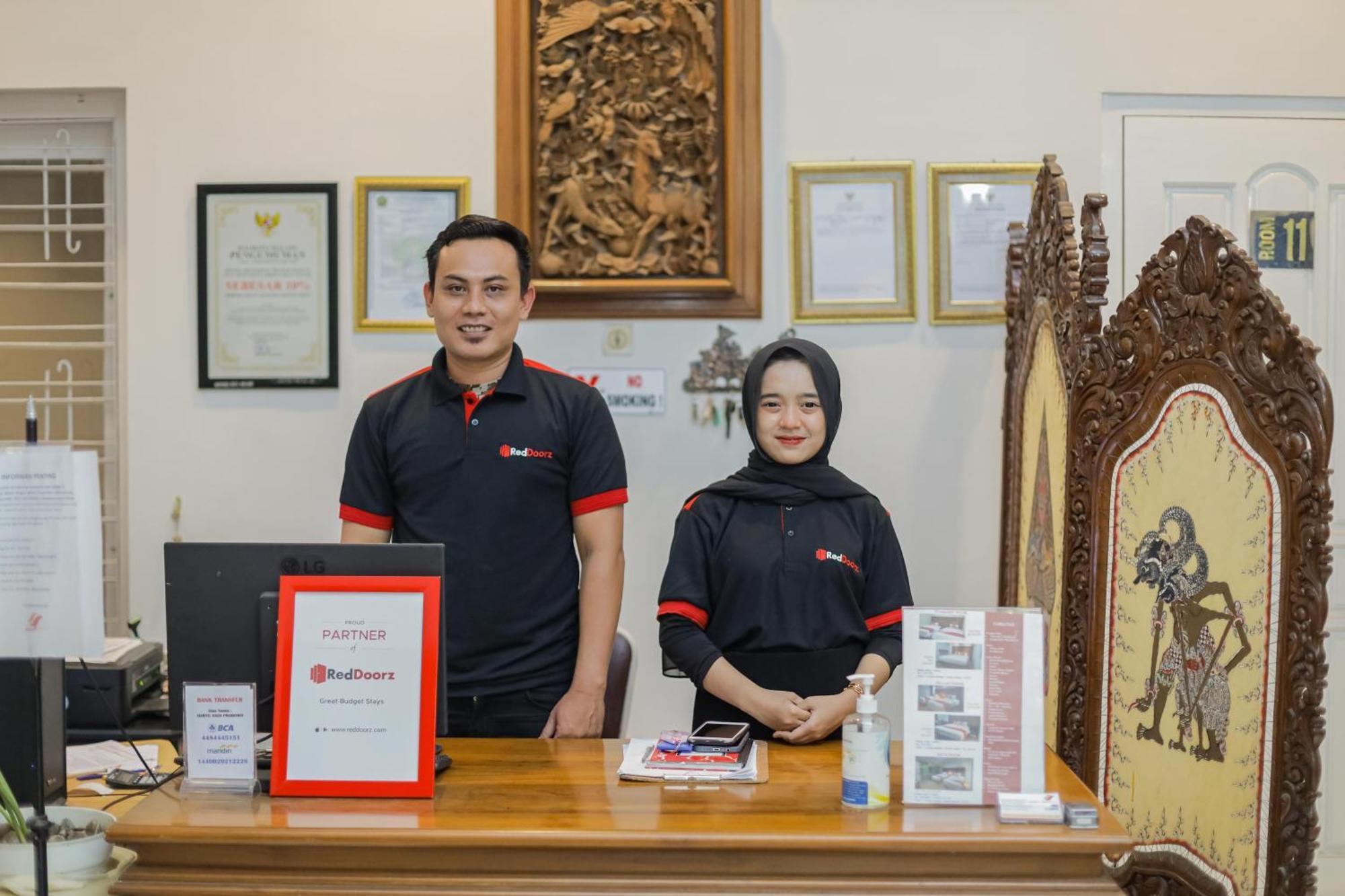 Reddoorz Plus At Swun Stay Raya Langsep Malang Eksteriør billede