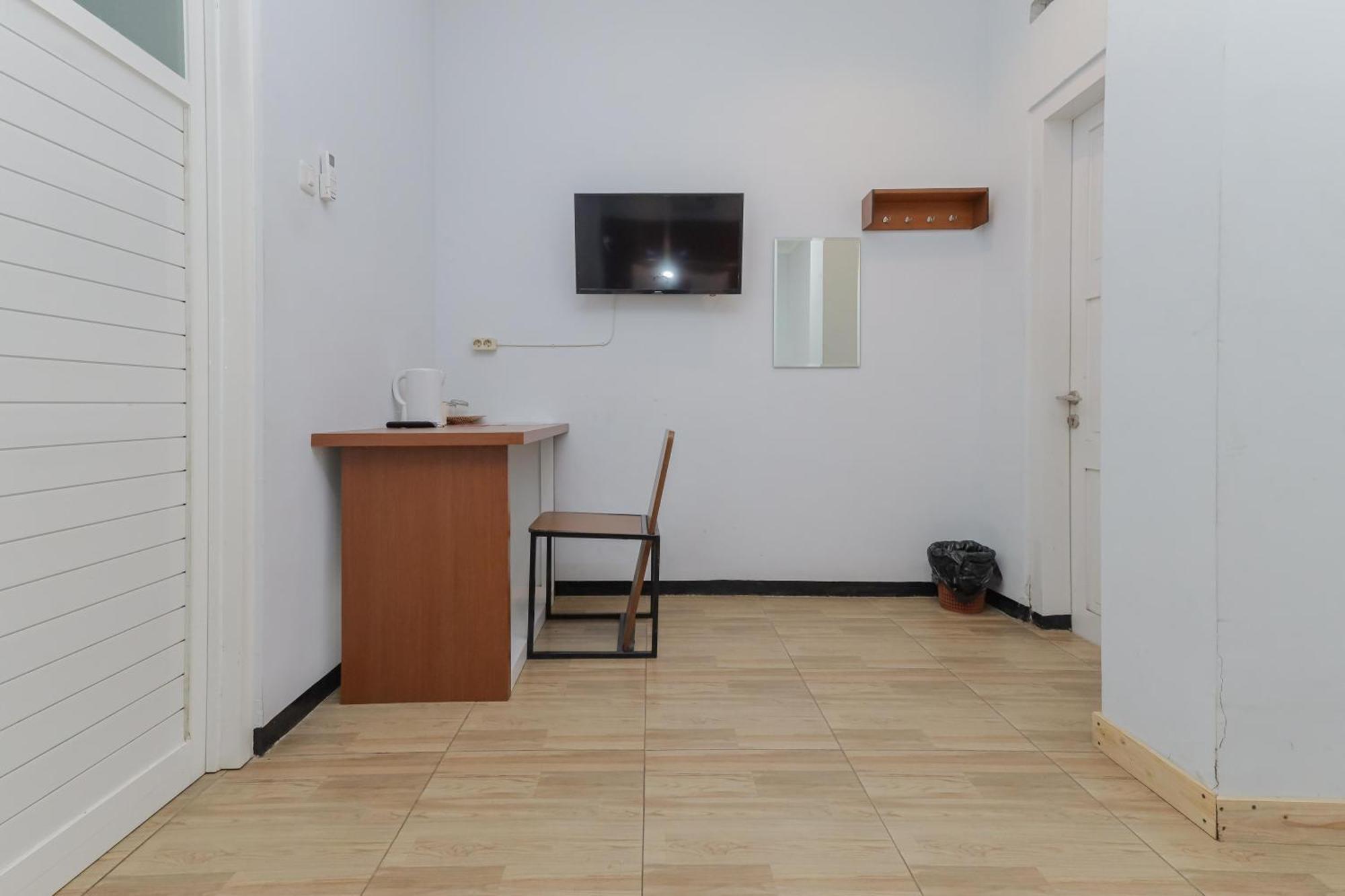 Reddoorz Plus At Swun Stay Raya Langsep Malang Eksteriør billede
